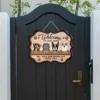 Willkommen in unserem Haus personalisierte Hund Katze geformt Holzschild Welcome To Our Home Personalized Dog Cat Shaped Wooden Sign MK 1.jpg