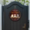 Family Pet Bar & Grill Hund Katze personalisiert geformt hölzerne Tür Zeichen, Haus Erwärmung Geschenk für Tierbesitzer, Tierliebhaber Family Pet Bar & Grill Dog Cat Personalized Shaped Wooden Door Sign, House Warming Gift For Pet Owners, Pet Lovers Mockup 4.jpg