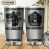 Personalisierte Feuerwehrmann Becher, benutzerdefinierte Abteilung, Abzeichen Nummer, Rang und Name Personalized Firefighter Tumbler, Custom Department , Badge Number , Rank And Name Mockup Ads.jpg